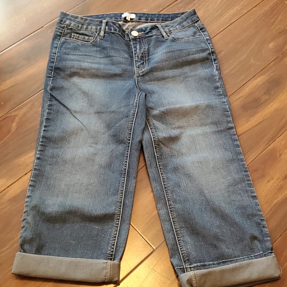 Crown & ivy capri Jeans size 4